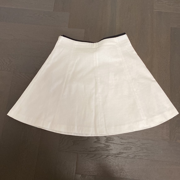 ZARA Boucle Mini Skirt in White, Medium (NWOT) - Picture 2 of 6